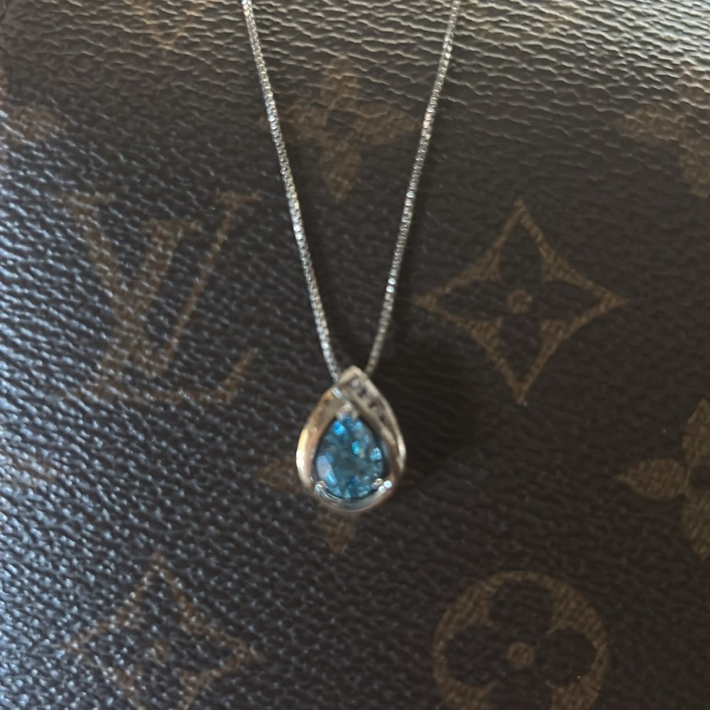 Beautiful Blue & Silver Necklace